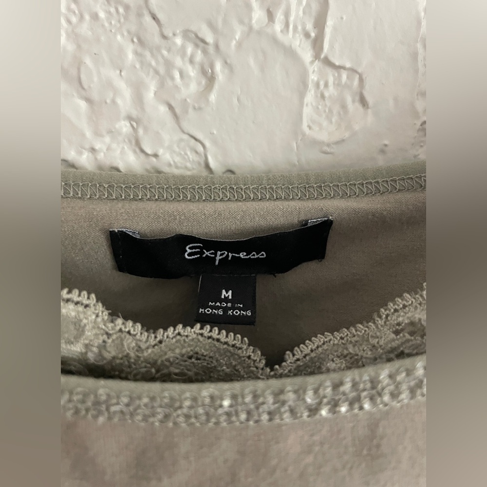 EXPRESS Vintage Y2K Lace Trimmed Cotton Stretch Cami Top Built in Shelf Bra - Picture 6 of 6